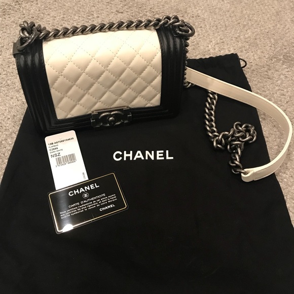 white and black chanel bag